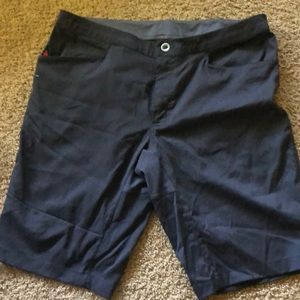 Black Northface mens shorts, great shape.